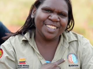 Charmaine Wright, Nyangumarta Ranger. Photo :© Yamatji Marlpa Aboriginal Corporation