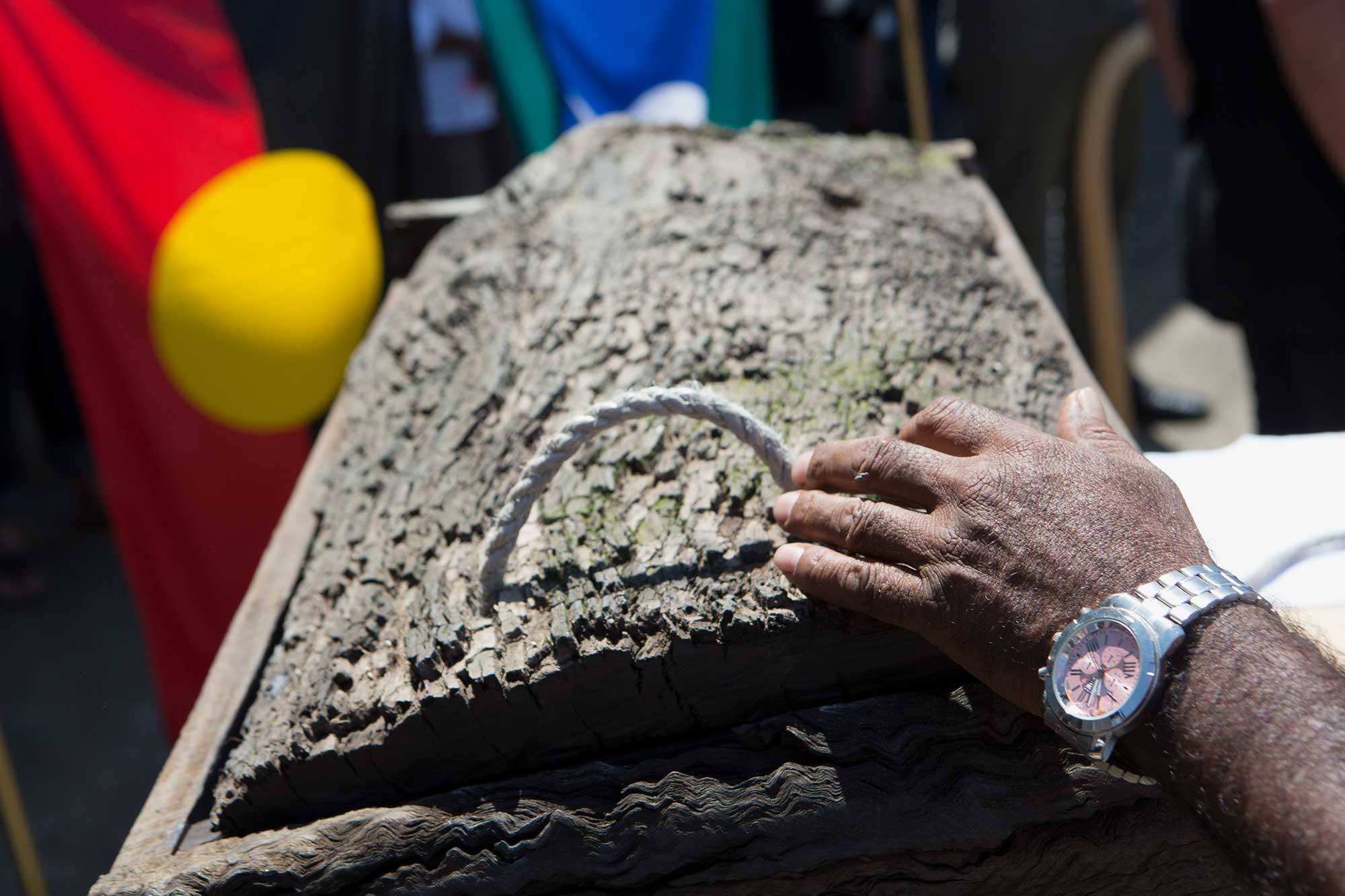 Mungo Man returns to Country. Photo courtesy of the National Museum of Australia.